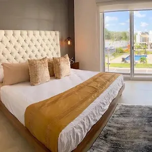 https://altus-i-cancn.quintano-roohotels.com